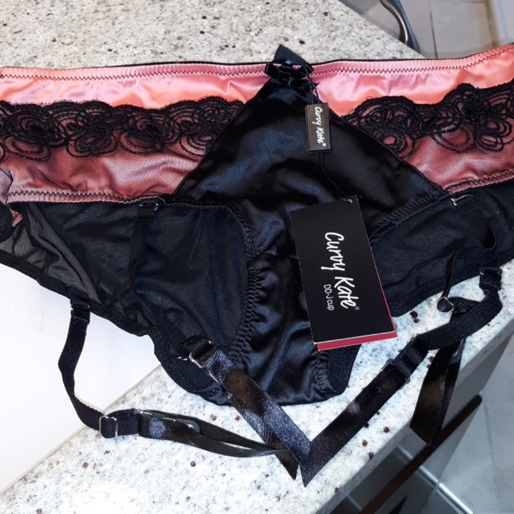 Curvy Kate Tempt Me Garter Shorts